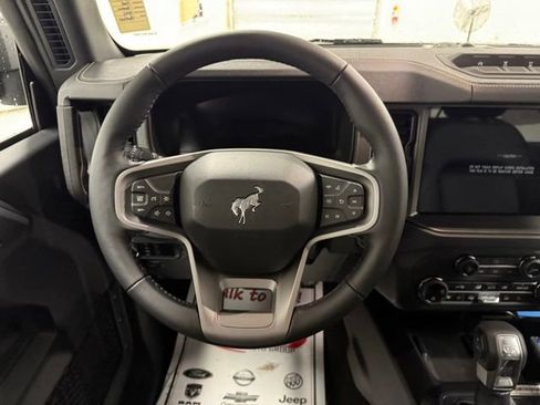 New 2025 Ford Bronco Badlands image 17