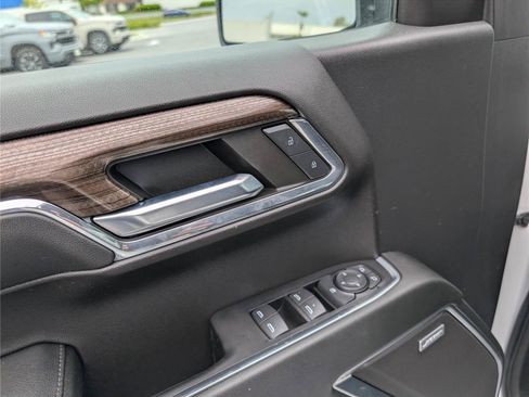 Used 2024 Chevrolet Silverado 1500 RST AWD/4WD image 19