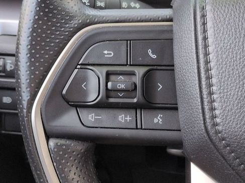 Certified 2025 Toyota 4Runner SR5 RWD image 23