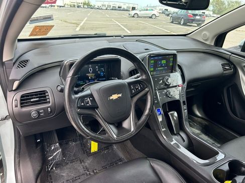 Used 2012 Chevrolet Volt Premium w/ Premium Trim Package FWD image 9