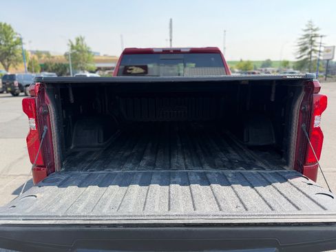 Used 2019 Chevrolet Silverado 1500 High Country w/ Technology Package AWD/4WD image 22