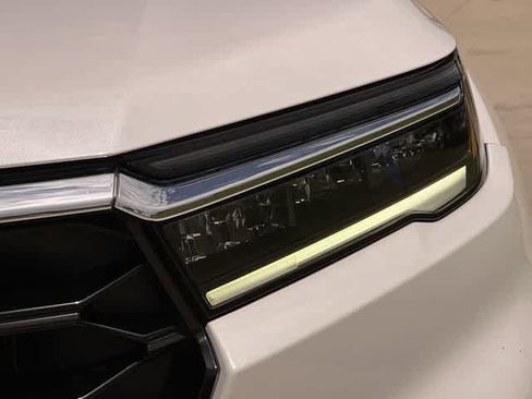Certified 2023 Honda Pilot Touring image 24