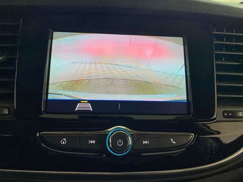 Used 2022 Buick Encore Preferred w/ Safety Package AWD/4WD image 39