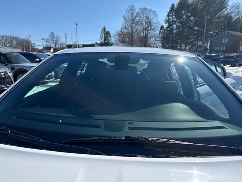 Used 2019 Dodge Charger SXT image 33