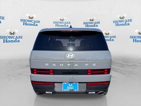 Used 2025 Hyundai Santa Fe SE FWD image 7