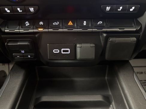 Used 2021 GMC Sierra 1500 AT4 AWD/4WD image 16