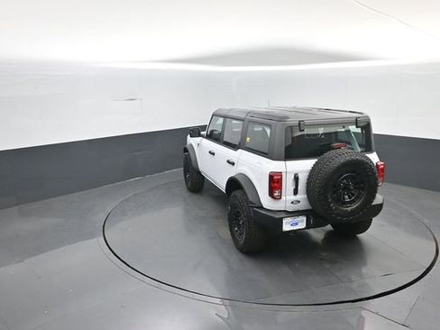 New 2026 Ford Bronco 4-Door image 21