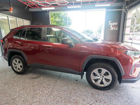 Used 2019 Toyota RAV4 LE w/ All Weather Liner Package AWD/4WD image 5