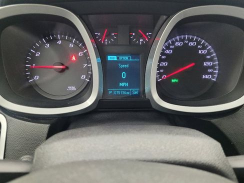 Used 2017 Chevrolet Equinox LT FWD image 23