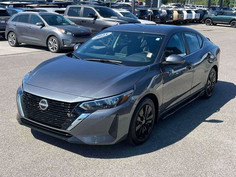 Used 2025 Nissan Sentra S FWD image 28
