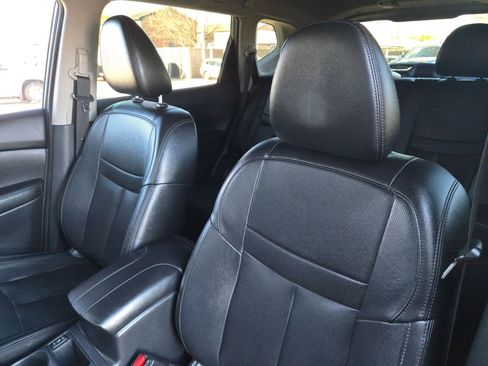 Used 2019 Nissan Rogue SL image 9