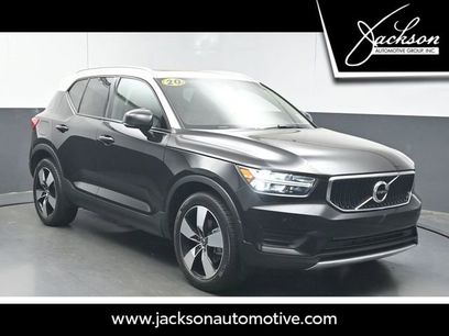 Used 2020 Volvo XC40 T5 Momentum w/ Premium Package