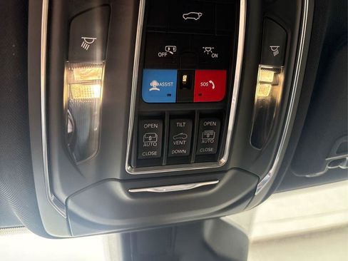 New 2026 Jeep Grand Cherokee Limited w/ Limited Altitude Package AWD/4WD image 18