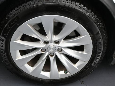 Used 2019 Tesla Model X 100D image 43