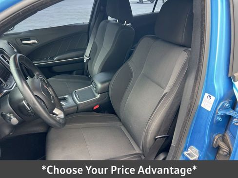 Used 2015 Dodge Charger SXT image 36