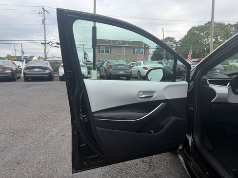 Used 2024 Toyota Corolla SE w/ SE Premium Package FWD image 9
