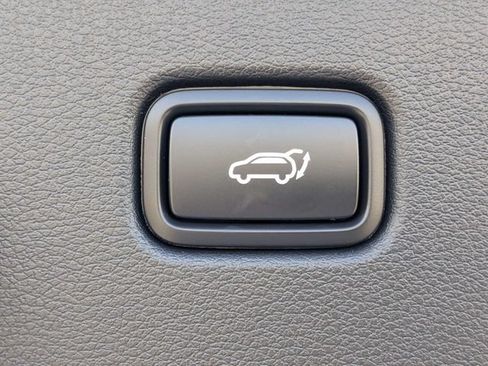 Used 2025 Kia Seltos EX FWD image 13