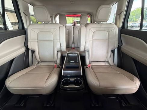 Used 2021 Lincoln Aviator Reserve w/ Equipment Group 201A AWD/4WD image 38