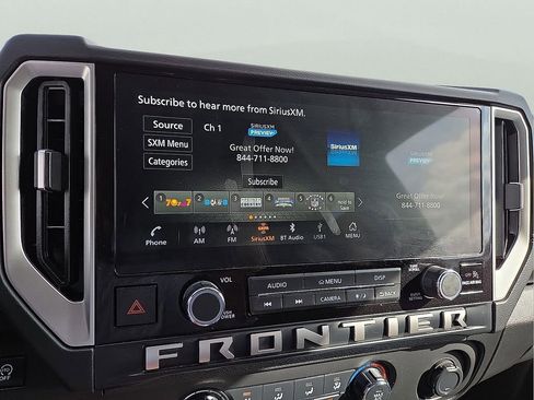 Used 2025 Nissan Frontier SV RWD image 18