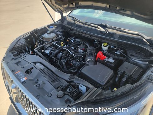 Used 2022 Lincoln Corsair FWD w/ Premium Package image 32