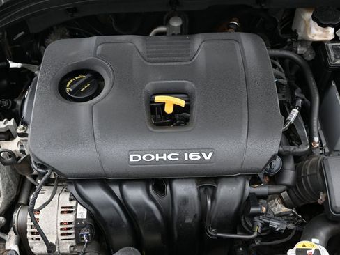 Used 2018 Hyundai Elantra SEL image 36