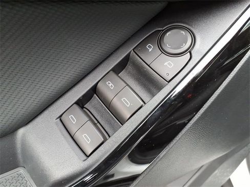 New 2026 Chevrolet Equinox LT w/ LPO, Floor Liner Package image 13