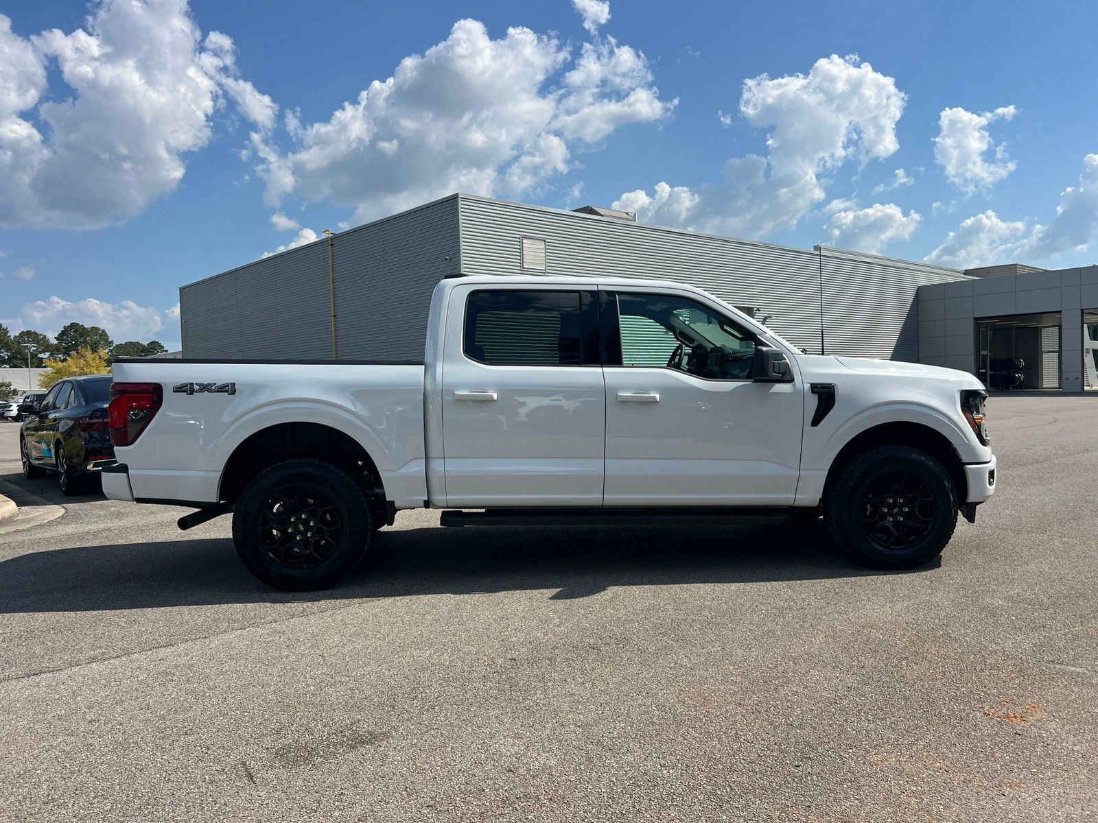 Used 2026 Ford F150 XLT w/ XLT Black Appearance Package AWD/4WD image 4