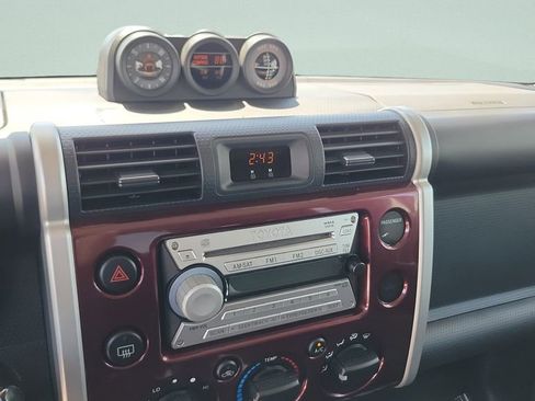 Used 2007 Toyota FJ Cruiser 4WD image 14