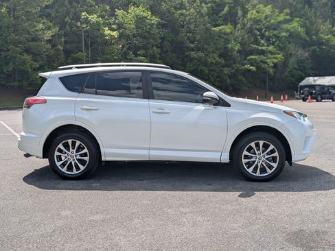 Used 2018 Toyota RAV4 Platinum FWD image 10