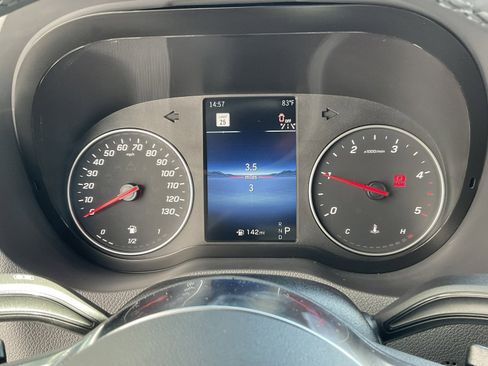 Used 2025 Mercedes-Benz Sprinter 2500 image 21