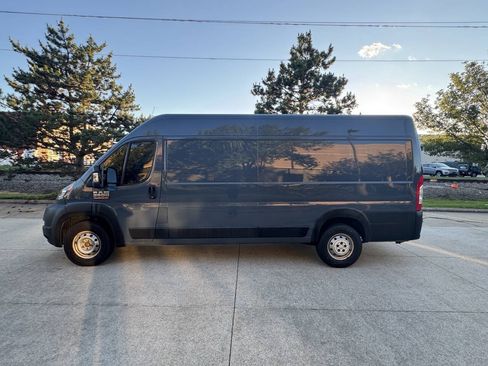 Used 2019 RAM ProMaster 3500 FWD image 2