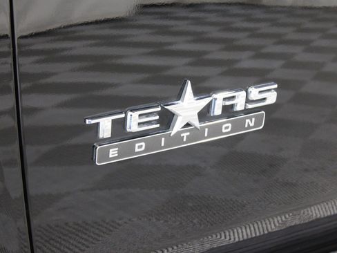 Used 2025 Chevrolet Silverado 3500 LTZ w/ LTZ Texas Edition image 44