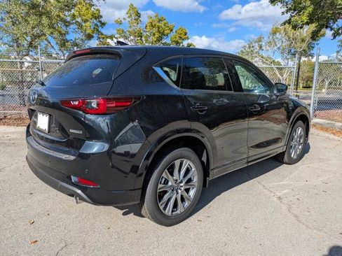 New 2025 MAZDA CX-5 AWD 2.5 S w/ Premium Plus Pkg image 5