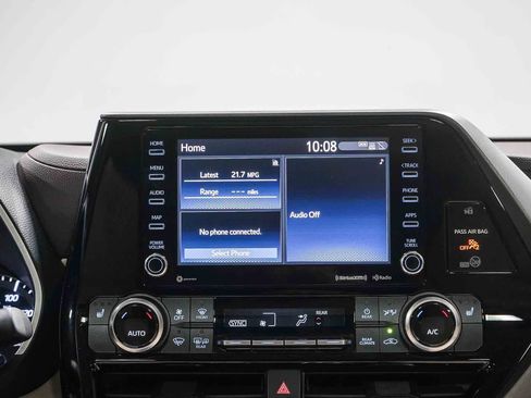 Certified 2020 Toyota Highlander XLE FWD image 15