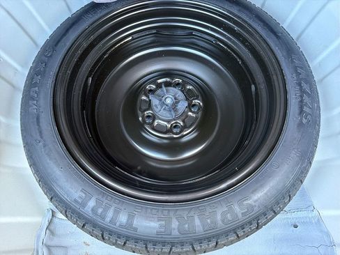 Used 2025 Nissan Altima 2.5 SV image 31