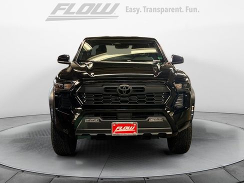 Used 2025 Toyota Tacoma TRD Off-Road image 3