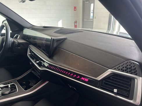 Used 2024 BMW X5 xDrive40i w/ Premium Package image 29