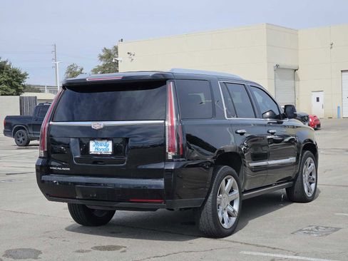Used 2020 Cadillac Escalade Premium Luxury image 6