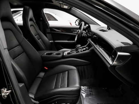 Used 2022 Porsche Panamera 4 AWD/4WD image 37