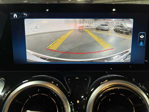 Certified 2025 Mercedes-Benz GLB 250 4MATIC image 36