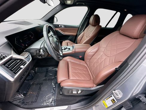 Used 2024 BMW X5 sDrive40i w/ Parking Assistance Package image 21