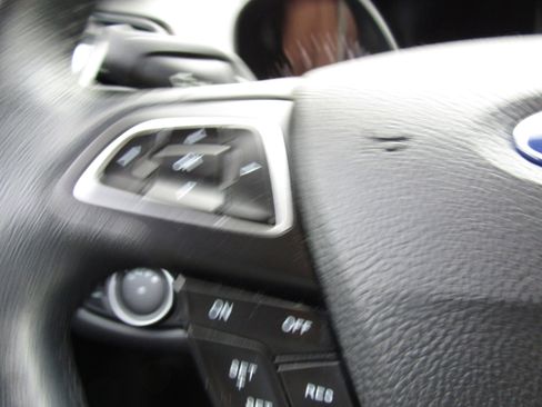 Used 2018 Ford Escape SEL image 20