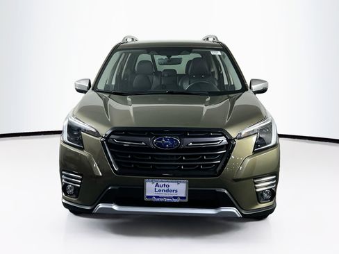 Used 2022 Subaru Forester Touring image 2