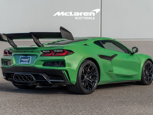 Used 2026 Chevrolet Corvette ZR1 w/ ZR1 Carbon Fiber Aero Package image 7