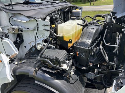 Used 2023 Ford F650 2WD Regular Cab Super Duty image 62