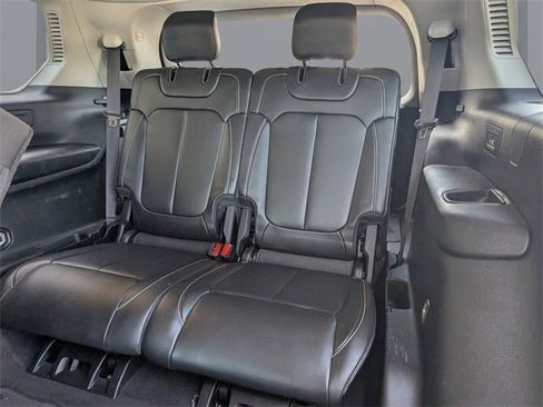 Used 2022 Jeep Grand Cherokee L Limited w/ Black Appearance Package image 16