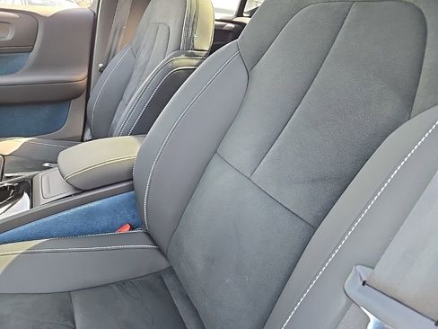 Used 2023 Volvo XC40 Recharge Ultimate image 14