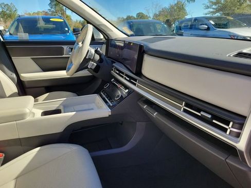 Used 2025 Hyundai Santa Fe SEL image 33