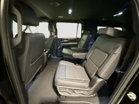 Certified 2025 GMC Yukon XL Denali image 24