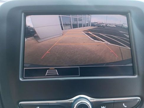 Used 2024 Chevrolet Equinox LT image 19